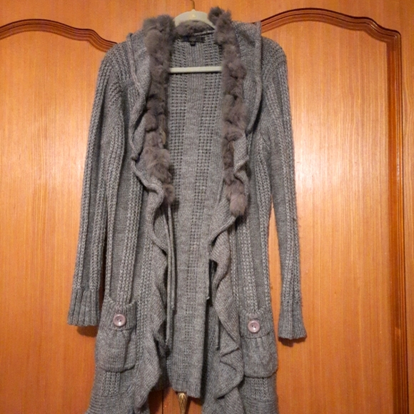 Cardigan wool, women Large, worn, with fur $50 - Picture 1 of 5